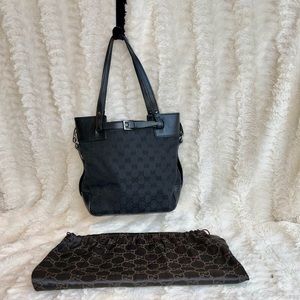 Preloved authentic GUCCI bucket bag